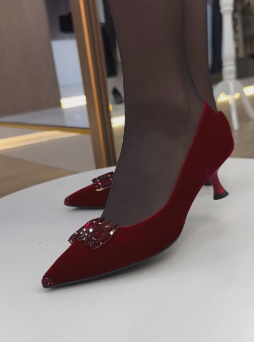 Ruby crystal low-heeled velvet shoes