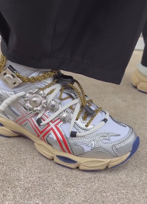 Off-white breathable sports casual shoes