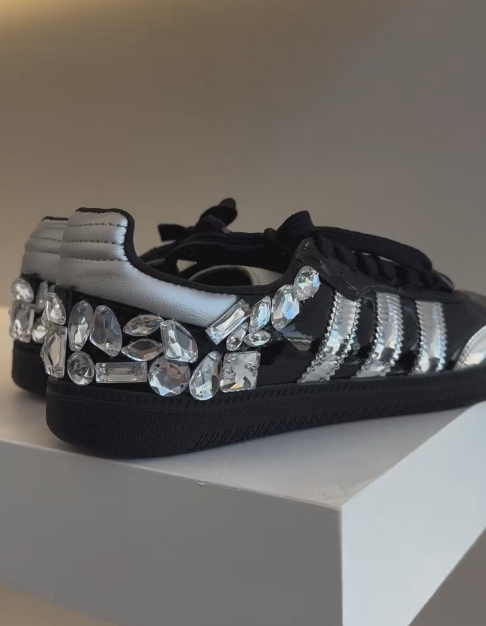 Rhinestone-encrusted shiny casual sneakers