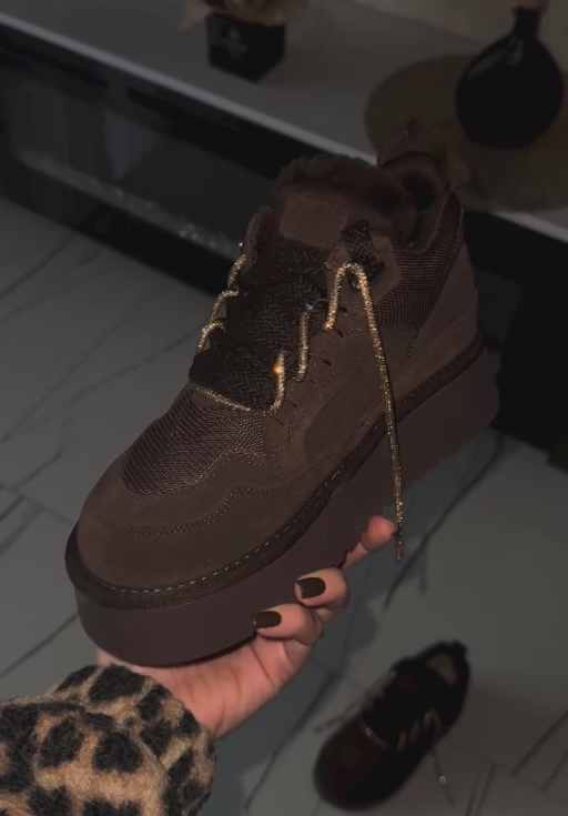 Dark brown and gold lace-up casual shoes