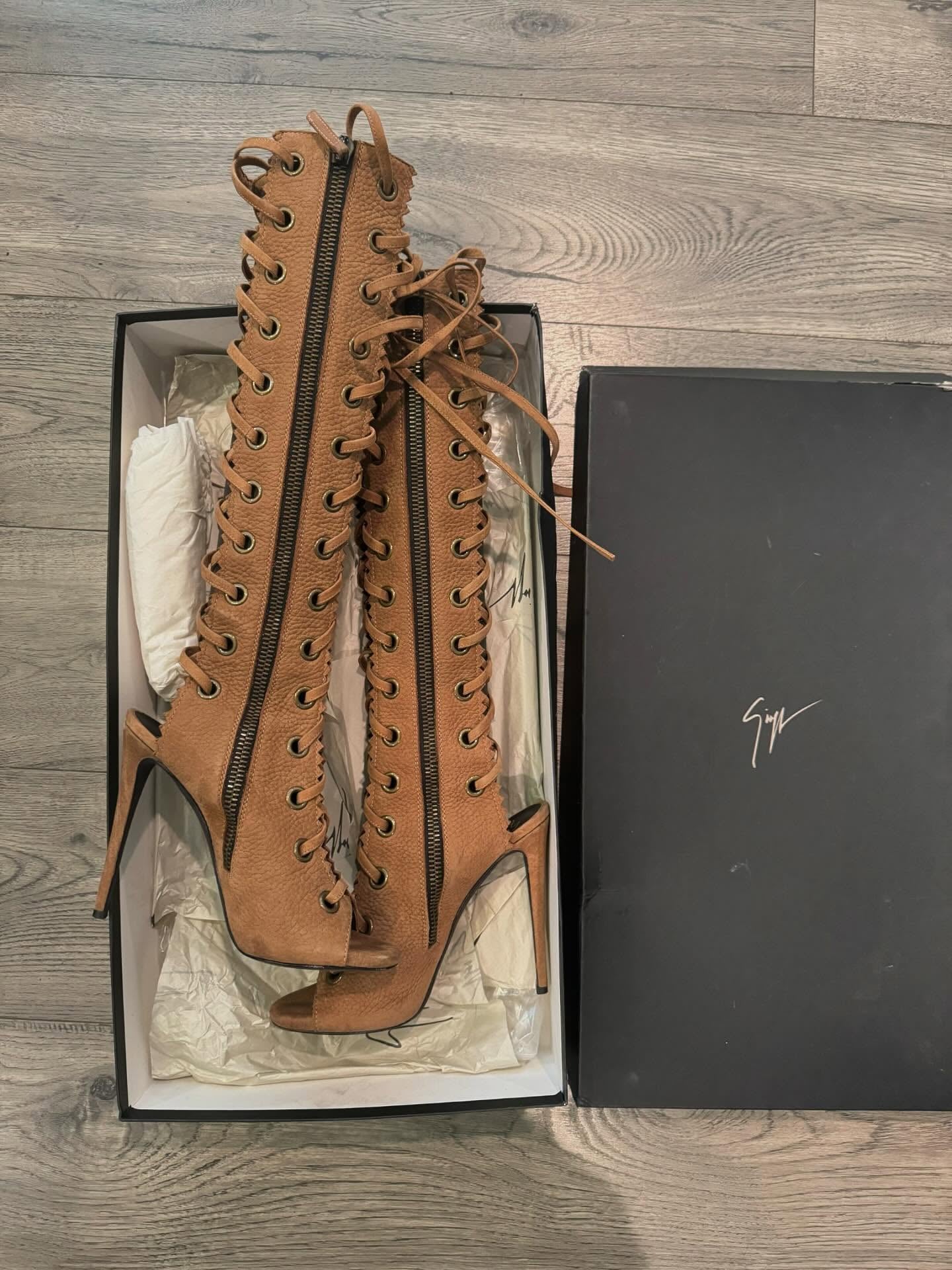 Khaki casual zip-up high boots