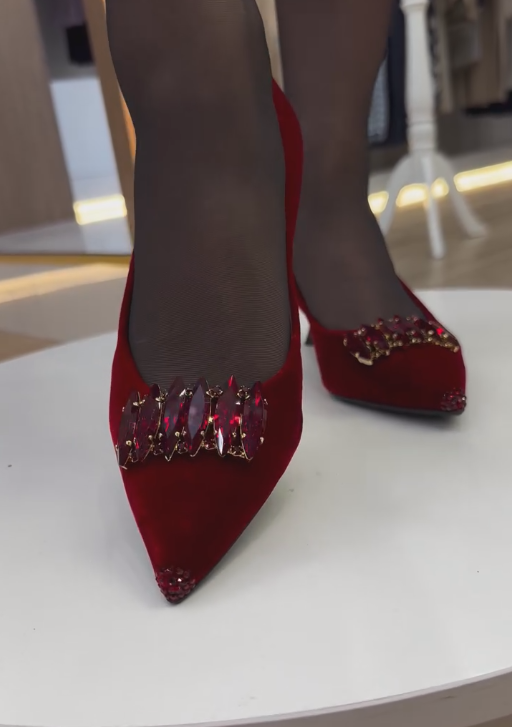 Ruby crystal low-heeled velvet shoes