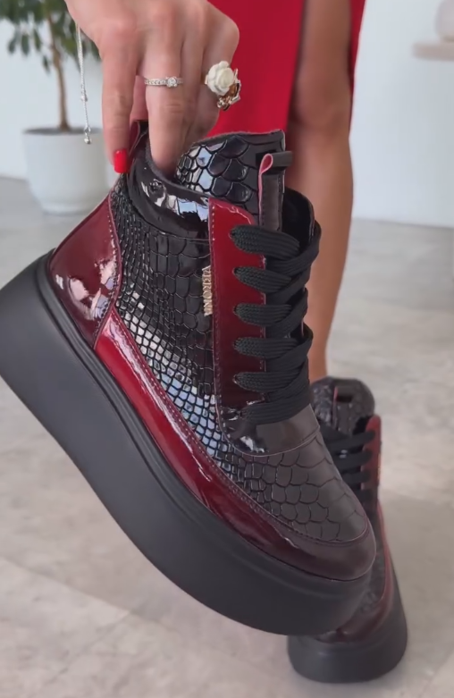 Black Warrior Red Stripe Leather Casual Shoes