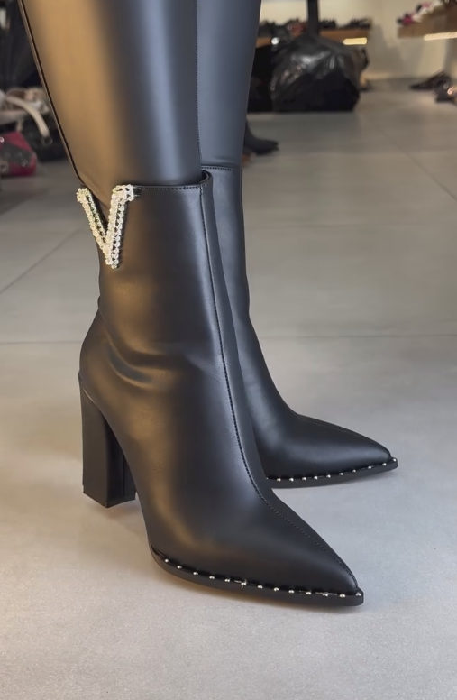 v silver diamond short leather boots