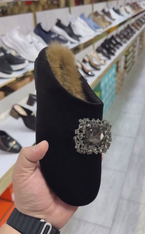 Rhinestone-lined fleece casual shoes