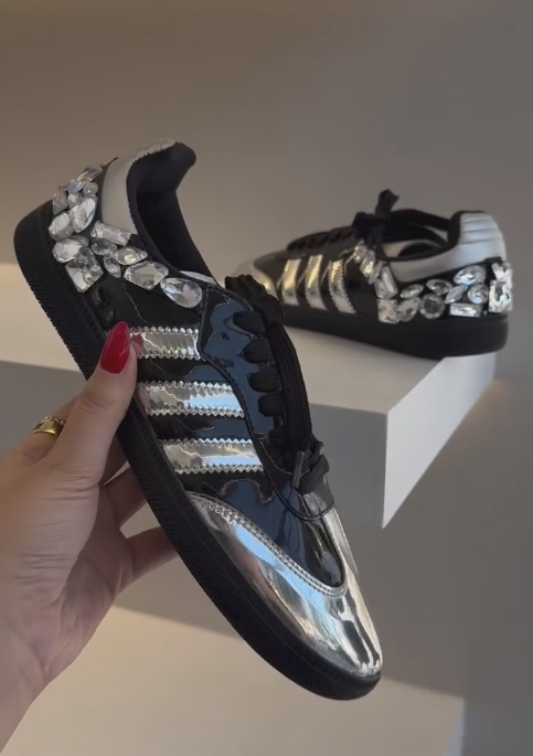 Rhinestone-encrusted shiny casual sneakers