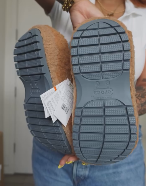 Fleece-lined dark brown casual stretch shoes