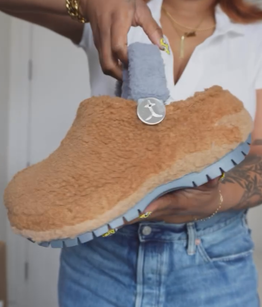 Fleece-lined dark brown casual stretch shoes