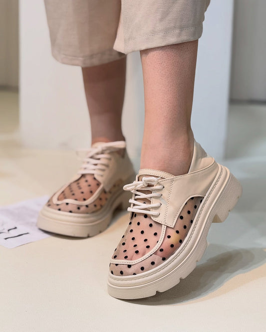 Lace-speckled transparent Italian soft-soled leather shoes