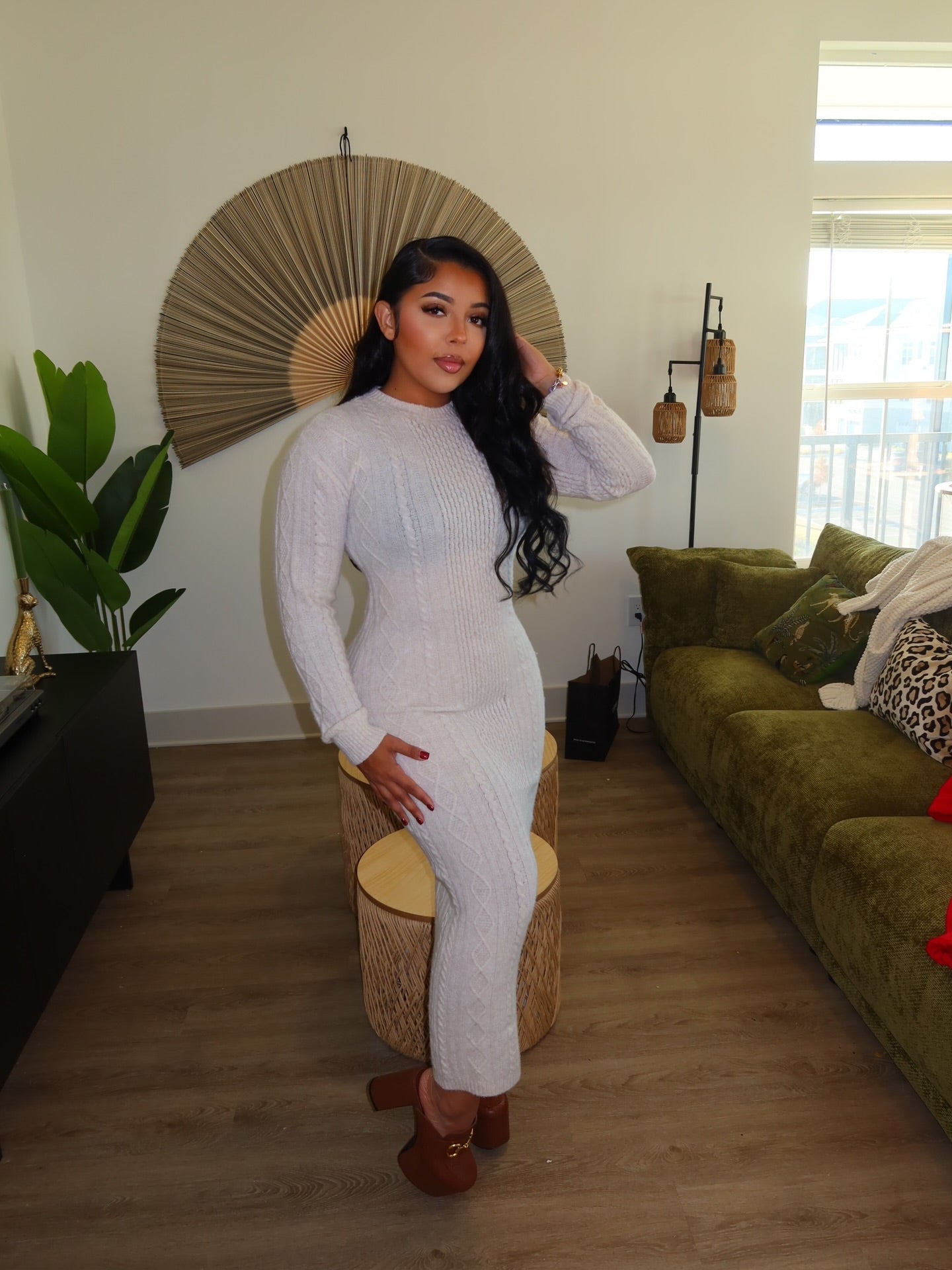 Brown high-heeled leather slippers