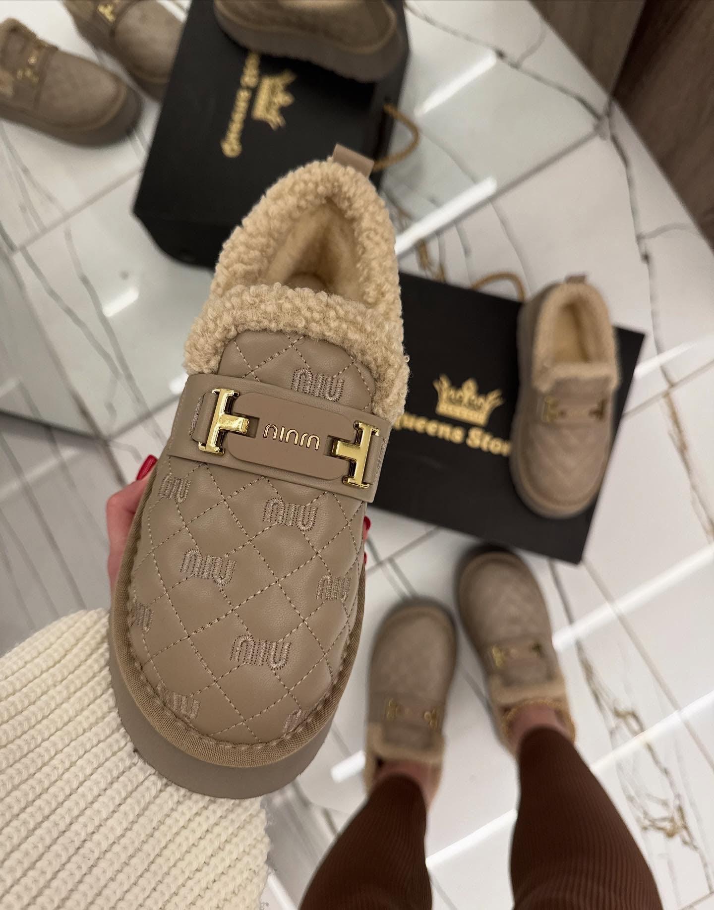 Khaki soft-soled velvet casual shoes