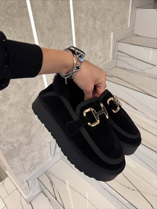 H Gold Buckle Black Fleece-Lined Boots